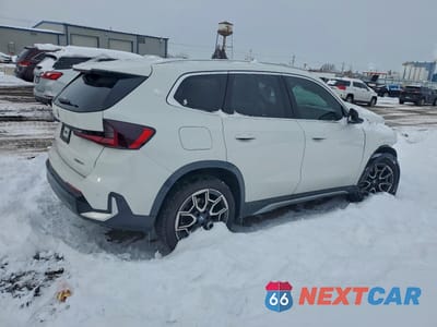 Trzecie zdjęcie samochodu z tyłu: 2025 BMW X1 XDRIVE28I VIN:WBX73EF05S5156540 - miniatura