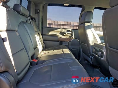 Zdjęcie 10 z 12 samochodu: 2022 CHEVROLET SILVERADO K2500 HIGH COUNTRY VIN:1GC4YREY0NF177276 - miniatura