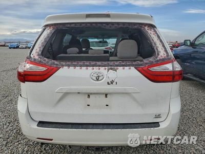 Zdjęcie 6 z 12 samochodu: 2016 TOYOTA SIENNA LE VIN:5TDJK3DC9GS132315 - miniatura