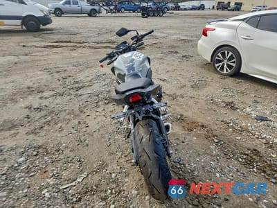 Czwarte zdjęcie samochodu z boku: 2024 HONDA CB650 R VIN:MLHRH1658R5000835 - miniatura