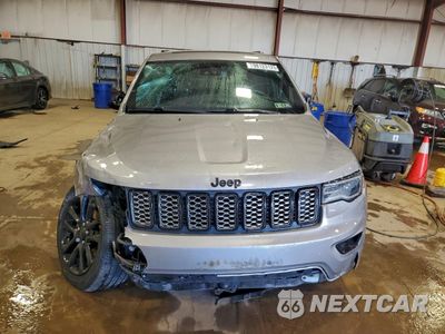Piąte zdjęcie samochodu w środku: 2020 JEEP GRAND CHEROKEE LAREDO VIN:1C4RJFAGXLC420967 - miniatura