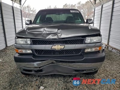 Piąte zdjęcie samochodu w środku: 2002 CHEVROLET SILVERADO K2500 HEAVY DUTY VIN:1GCHK29U82E241129 - miniatura