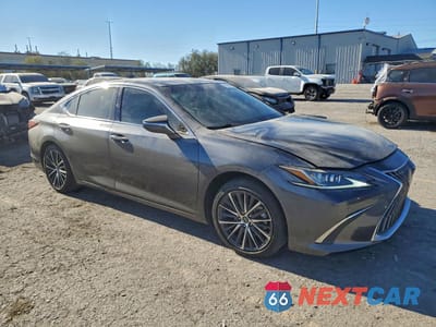 Czwarte zdjęcie samochodu z boku: 2022 LEXUS ES 350 BASE VIN:58ADZ1B17NU136343 - miniatura