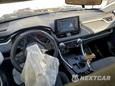 Zdjęcie 8 z 12 samochodu: 2020 TOYOTA RAV4 XLE VIN:2T3W1RFV3LW060305 - miniatura