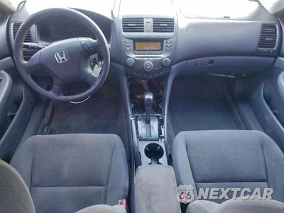 Zdjęcie 8 z 14 samochodu: 2007 HONDA ACCORD LX VIN:1HGCM56407A216686 - miniatura