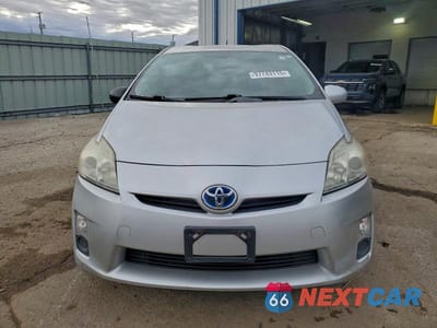 Piąte zdjęcie samochodu w środku: 2011 TOYOTA PRIUS VIN:JTDKN3DU6B0275089 - miniatura