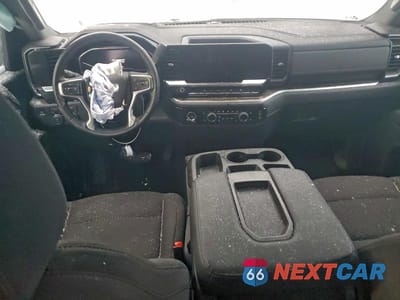 Zdjęcie 8 z 11 samochodu: 2024 CHEVROLET SILVERADO K1500 LT-L VIN:1GCPDKEK3RZ277890 - miniatura