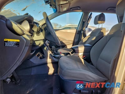 Zdjęcie 7 z 13 samochodu: 2016 HYUNDAI SANTA FE SE VIN:KM8SMDHF2GU144077 - miniatura