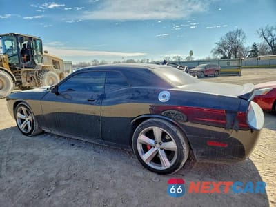 Drugie zdjęcie samochodu z przodu: 2010 DODGE CHALLENGER SRT-8 VIN:2B3CJ7DWXAH109274 - miniatura