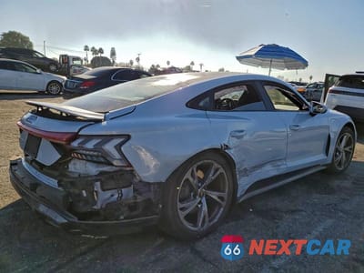 Trzecie zdjęcie samochodu z tyłu: 2023 AUDI E-TRON GT PRESTIGE VIN:WAUDJBFW0P7004182 - miniatura