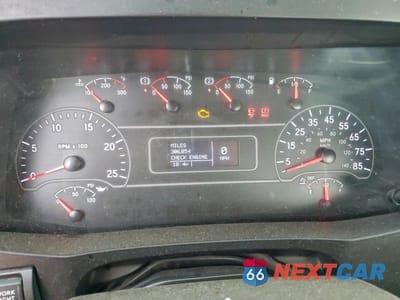 Zdjęcie 8 z 10 samochodu: 2018 INTERNATIONAL RH613 SEMI TRUCK VIN:3HSDWTZR9JN074438 - miniatura