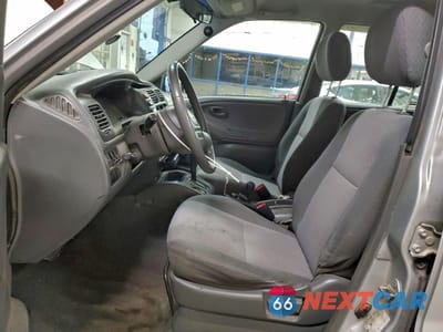 Zdjęcie 7 z 15 samochodu: 2001 CHEVROLET TRACKER VIN:2CNBJ13C016952812 - miniatura