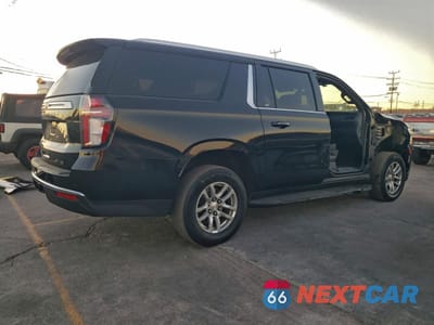 Trzecie zdjęcie samochodu z tyłu: 2021 CHEVROLET SUBURBAN C1500 LT VIN:1GNSCCKD8MR442180 - miniatura