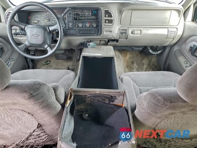 Zdjęcie 8 z 15 samochodu: 1999 CHEVROLET SUBURBAN C2500 VIN:3GNGC26JXXG196818 - miniatura