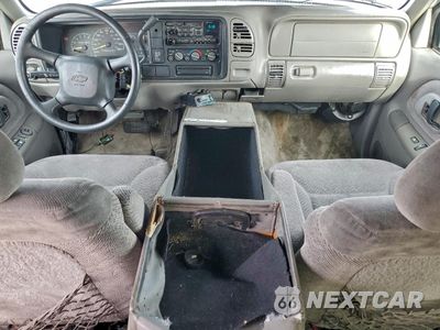 Zdjęcie 8 z 15 samochodu: 1999 CHEVROLET SUBURBAN C2500 VIN:3GNGC26JXXG196818 - miniatura