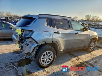Trzecie zdjęcie samochodu z tyłu: 2021 JEEP COMPASS SPORT VIN:3C4NJDAB5MT598556 - miniatura