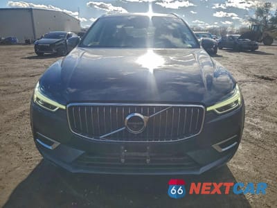 Piąte zdjęcie samochodu w środku: 2018 VOLVO XC60 T6 INSCRIPTION VIN:YV4A22RL6J1030619 - miniatura