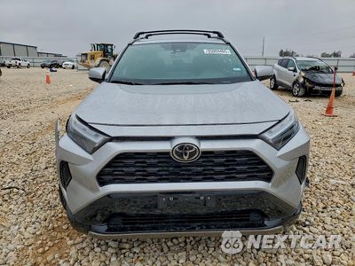 Piąte zdjęcie samochodu w środku: 2025 TOYOTA RAV4 SE VIN:4T3T6RFV3SU191561 - miniatura