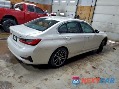 Trzecie zdjęcie samochodu z tyłu: 2021 BMW 330XI VIN:3MW5R7J07M8B95090 - miniatura