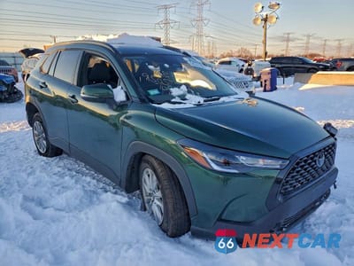 Czwarte zdjęcie samochodu z boku: 2024 TOYOTA COROLLA CROSS LE VIN:7MUCAABG6RV100825 - miniatura