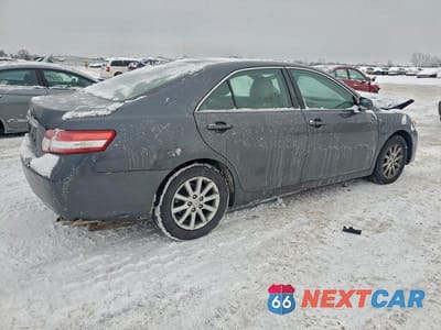 Trzecie zdjęcie samochodu z tyłu: 2011 TOYOTA CAMRY SE VIN:4T1BK3EK7BU626215 - miniatura