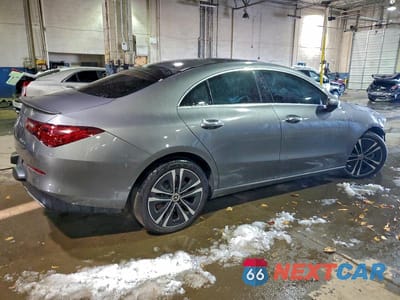 Trzecie zdjęcie samochodu z tyłu: 2025 MERCEDES-BENZ CLA 250 4MATIC VIN:W1K5J4HB7SN491128 - miniatura