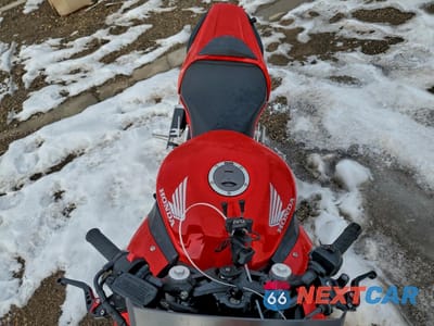 Piąte zdjęcie samochodu w środku: 2014 HONDA CBR650 F VIN:MLHRC7404E5001256 - miniatura