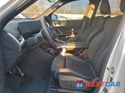 Zdjęcie 7 z 13 samochodu: 2024 BMW X1 XDRIVE28I VIN:WBX73EF08R5Z63466 - miniatura