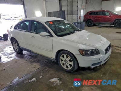 Czwarte zdjęcie samochodu z boku: 2006 VOLVO S40 2.4I VIN:YV1MS382862175039 - miniatura