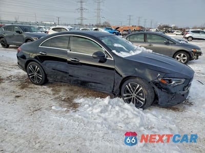 Czwarte zdjęcie samochodu z boku: 2025 MERCEDES-BENZ CLA 250 4MATIC VIN:W1K5J4HB6SN508985 - miniatura