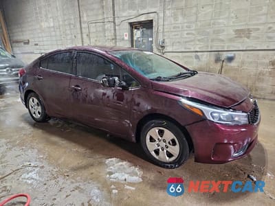 Czwarte zdjęcie samochodu z boku: 2017 KIA FORTE LX VIN:3KPFK4A74HE014333 - miniatura