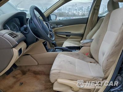 Zdjęcie 7 z 12 samochodu: 2009 HONDA ACCORD VIN:1HGCP26359A161006 - miniatura