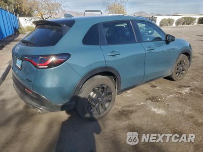 Trzecie zdjęcie samochodu z tyłu: 2025 HONDA HR-V SPORT VIN:3CZRZ1H57SM708985 - miniatura