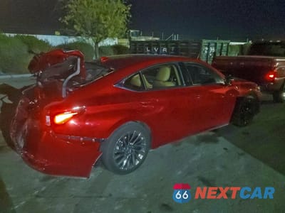 Trzecie zdjęcie samochodu z tyłu: 2024 LEXUS ES 300H BASE VIN:58AFA1C1XRU043014 - miniatura