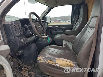 Zdjęcie 7 z 13 samochodu: 2013 GMC SAVANA G3500 CARGO VIN:1GTZ7TBG3D1184008 - miniatura