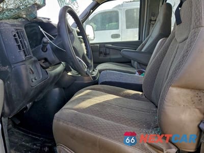 Zdjęcie 7 z 13 samochodu: 2007 GMC SAVANA 1500 RECREATIONAL VEHICLE VIN:1GTFH15T271248864 - miniatura