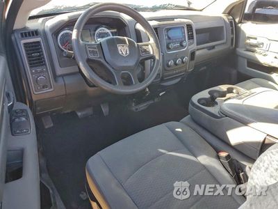 Zdjęcie 8 z 12 samochodu: 2018 RAM 1500 ST VIN:3C6JR6AT6JG178053 - miniatura