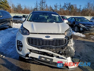 Piąte zdjęcie samochodu w środku: 2018 KIA SPORTAGE SX TURBO VIN:KNDPR3A63J7456334 - miniatura
