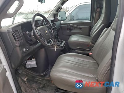 Zdjęcie 7 z 13 samochodu: 2023 CHEVROLET EXPRESS 2500 DELIVERY VAN VIN:1GCWGBFP5P1175337 - miniatura