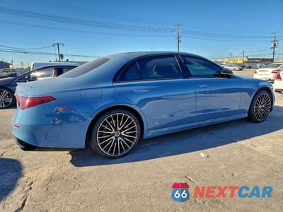 Trzecie zdjęcie samochodu z tyłu: 2023 MERCEDES-BENZ S 580 4MATIC VIN:W1K6G7GBXPA204823 - miniatura