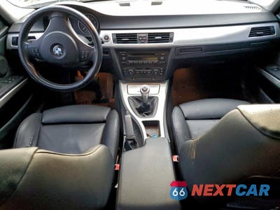 Zdjęcie 8 z 12 samochodu: 2006 BMW 325 I VIN:WBAVB13566PS65418 - miniatura