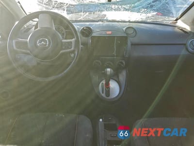 Zdjęcie 8 z 12 samochodu: 2013 MAZDA MAZDA2 VIN:JM1DE1LY1D0164552 - miniatura