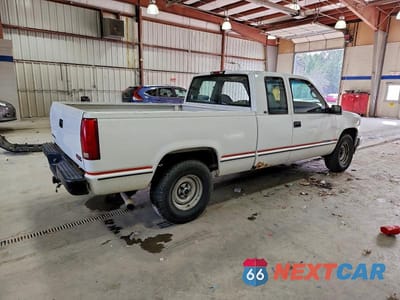 Trzecie zdjęcie samochodu z tyłu: 1998 GMC SIERRA C1500 VIN:1GTEC19M0WE553476 - miniatura