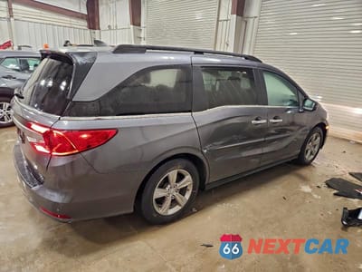 Trzecie zdjęcie samochodu z tyłu: 2020 HONDA ODYSSEY EXL VIN:5FNRL6H71LB056697 - miniatura