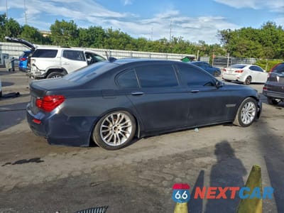 Trzecie zdjęcie samochodu z tyłu: 2015 BMW 750 LI VIN:WBAYE8C55FD782076 - miniatura