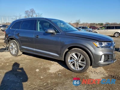Czwarte zdjęcie samochodu z boku: 2023 AUDI Q7 PREMIUM PLUS VIN:WA1LXBF77PD002902 - miniatura