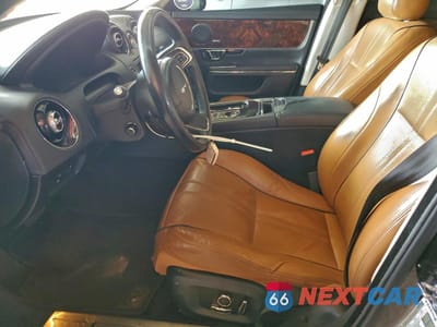 Zdjęcie 7 z 14 samochodu: 2016 JAGUAR XJ VIN:SAJWA1C74G8V98810 - miniatura