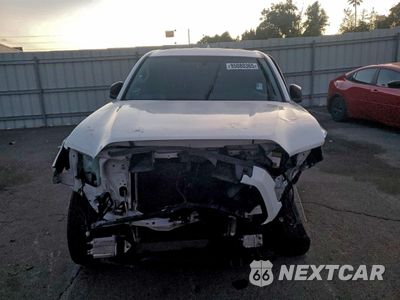 Piąte zdjęcie samochodu w środku: 2017 TOYOTA TACOMA ACCESS CAB VIN:5TFRX5GN4HX090872 - miniatura