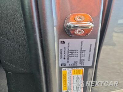 Zdjęcie 12 z 14 samochodu: 2022 CHEVROLET TAHOE C1500 LS VIN:1GNSCMKD1NR327346 - miniatura