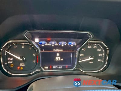 Piąte zdjęcie samochodu w środku: 2021 GMC YUKON DENALI VIN:1GKS1DKT2MR375429 - miniatura